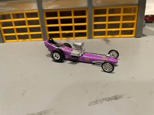 Purple gang front - 1/64,